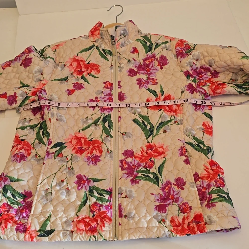 Lands' End Women's Quilted Floral Jacket Lightweight Coat  Ivory Green SZ Medium - Picture 10 of 15
